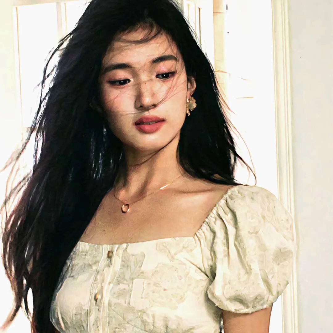 出水红莲
